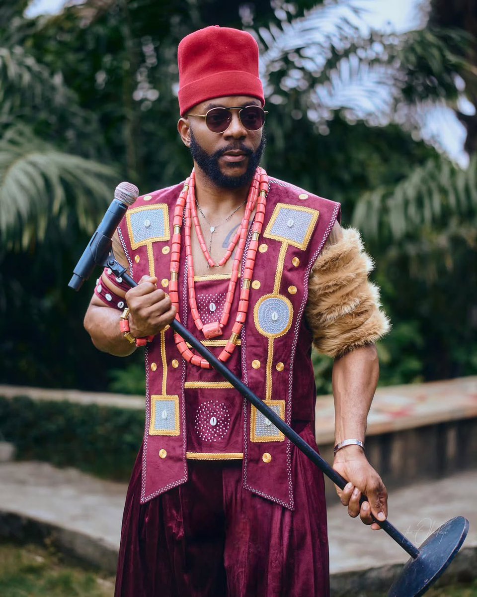 Ebuka-Obi Uchendu honors late highlife legend Oliver De Coque with Igbo-inspired traditional attire