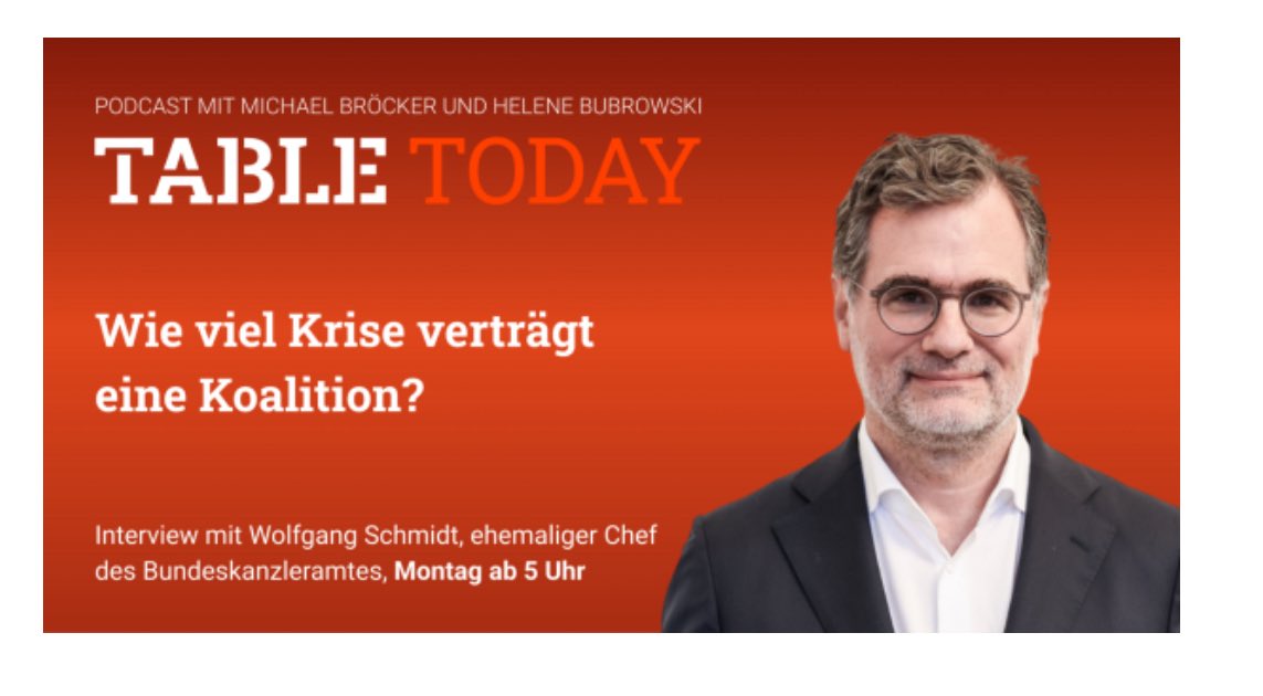 Wer morgen früh Lust und Zeit hat: <a href="/sara__si/">Sara Sievert</a> hat mit mir bei <a href="/TableBriefings/">Table.Briefings</a> über Krisen, Regieren und Koalitionen gesprochen. Leichter Sommertalk also. 

Zuhören kann man hier: 
👉 briefing.table.media/r/lvMsi3v54272…