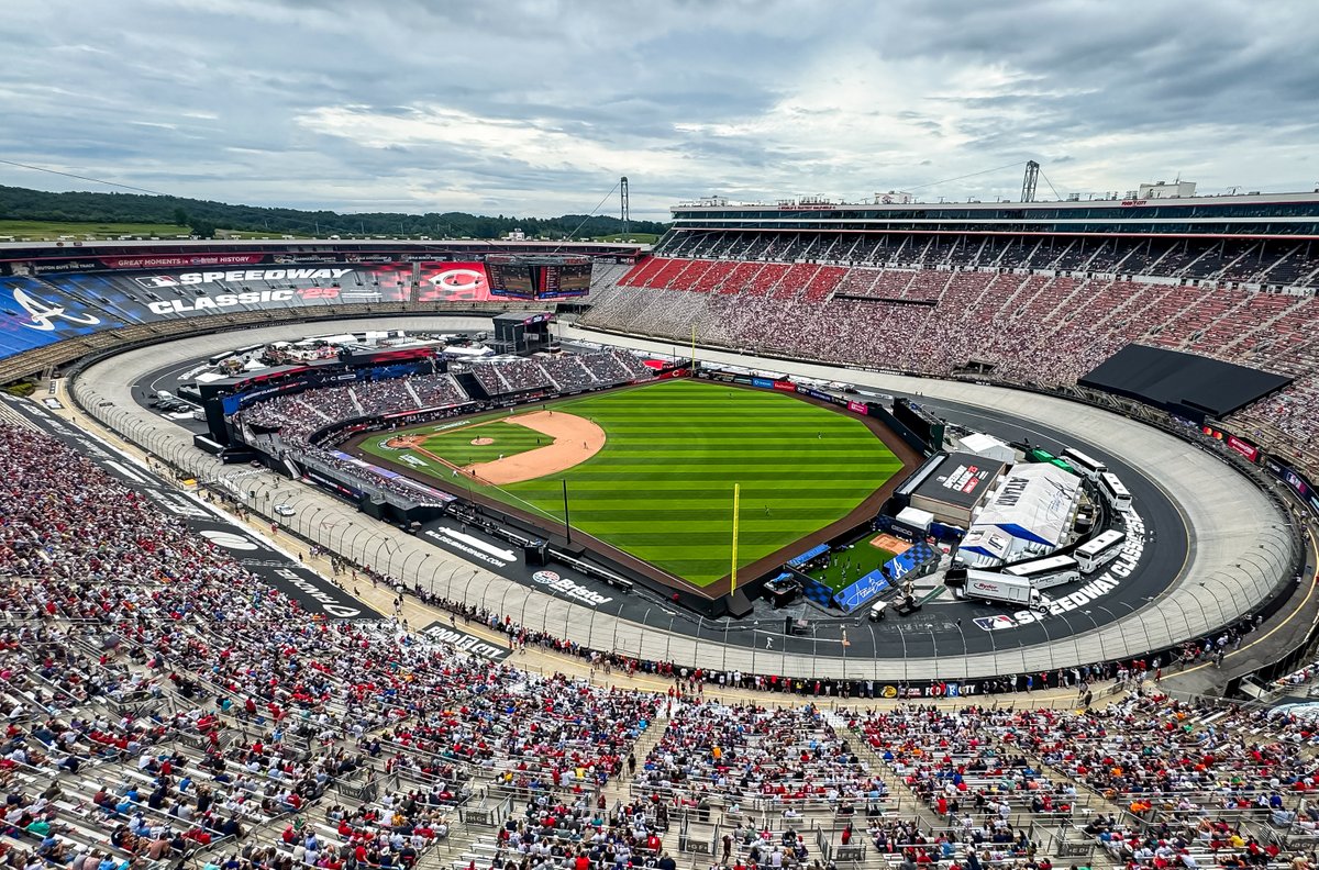 Thanks for having us, <a href="/ItsBristolBaby/">Bristol Motor Speedway</a>! 

#SpeedwayClassic