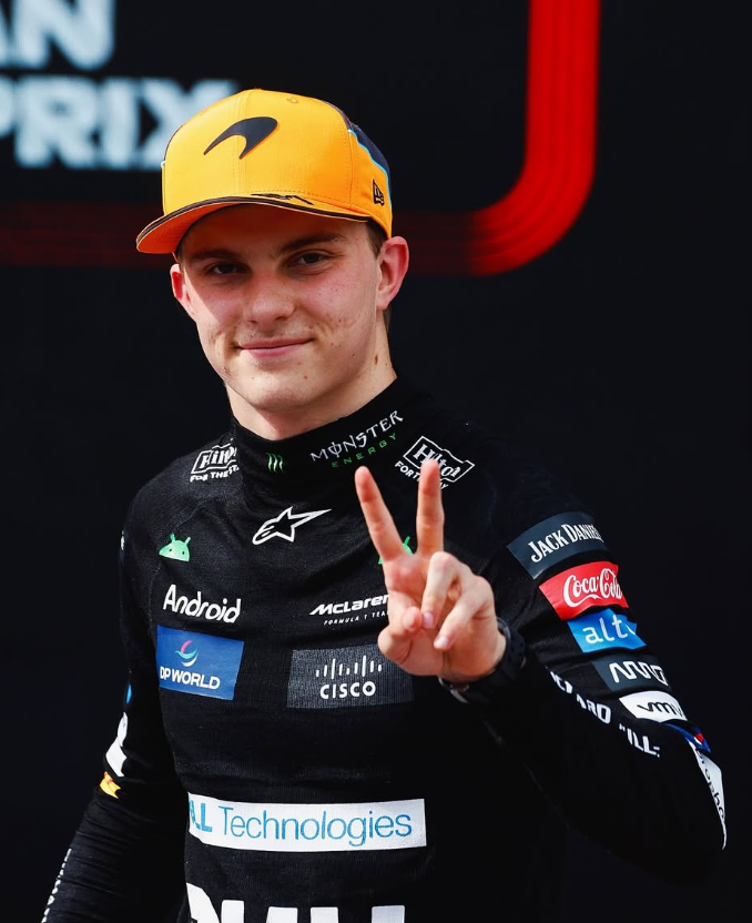 ᴏꜱᴄᴀʀ ᴘɪᴀꜱᴛʀɪ tweet media