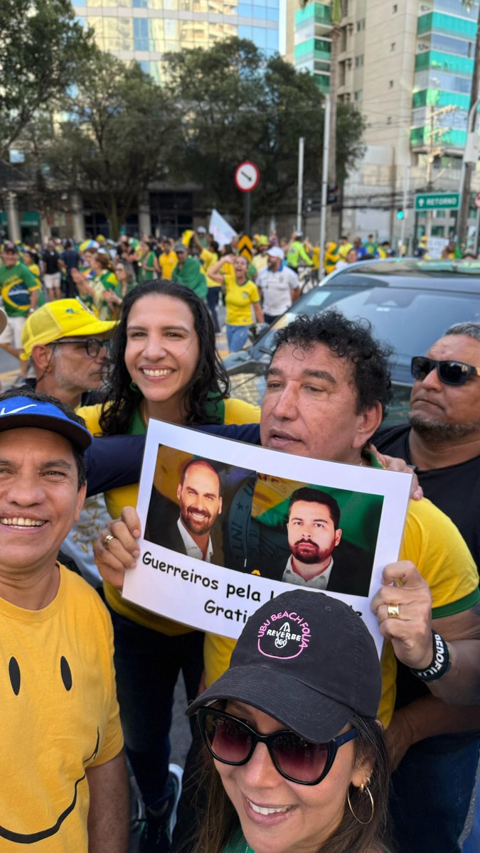 Eduardo Bolsonaro๐ง๐ท (@bolsonarosp) on Twitter photo Obrigado por seguir nesta luta em prol da liberdade, Senador <a href="/MagnoMalta/">Magno Malta</a>. O senhor segue contribuindo muito, lado a lado conosco e todos os brasileiros nesta trincheira. Obrigado por seguir nesta luta em prol da liberdade, Senador <a href="/MagnoMalta/">Magno Malta</a>. O senhor segue contribuindo muito, lado a lado conosco e todos os brasileiros nesta trincheira.