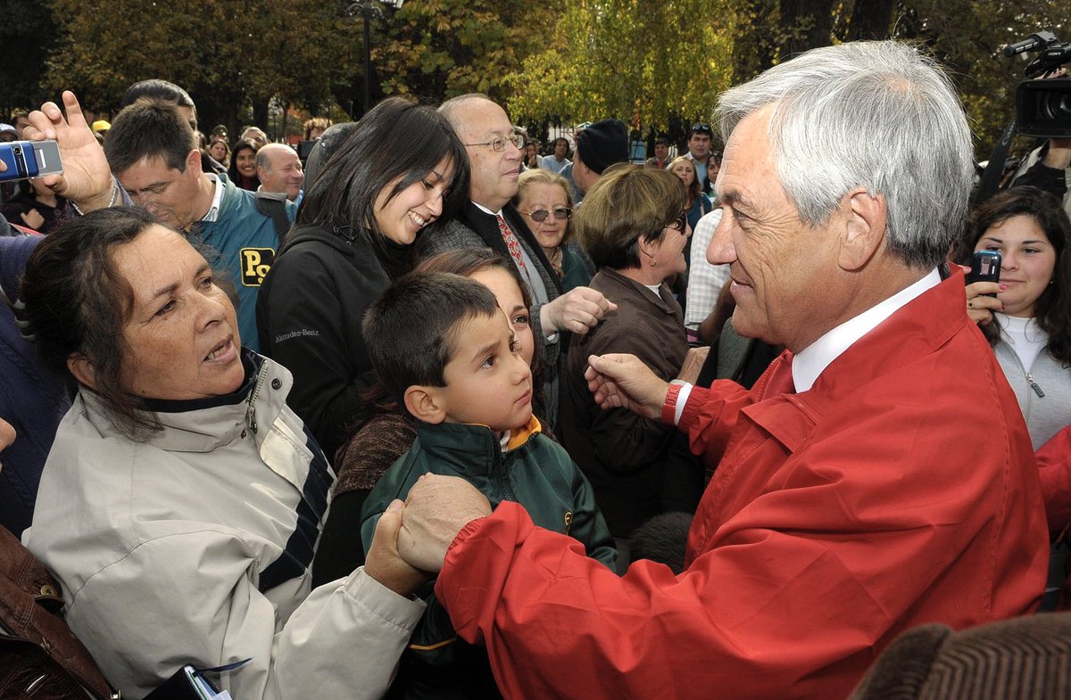 Piñera siempre estuvo, en los terremotos, incendios, con los 33 mineros y en los momentos más duros de nuestro país. Nadie amó a Chile con tanta pasión, sin distinción. Hoy creo que <a href="/evelynmatthei/">Evelyn Matthei</a> puede continuar ese legado. Chile necesita volver a mirarse a los ojos, SIN ODIO.