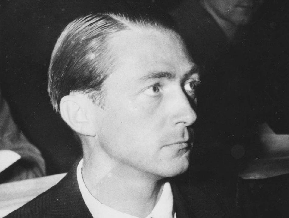 MichaelBonvalot's tweet photo. Der Klagenfurter KZ-Mörder Sigbert Ramsauer hat hunderte Menschen durch Benzininjektionen ins Herz ermordet. "Ich war mit Freuden dabei", sagte der Nazi noch Jahre später. Nach 1945 musste er wenige Jahre in Haft, dann wurde er Chefarzt im Landeskrankenhaus Celovec/Klagenfurt. 1/ https://t.co/7DA69DYYy0