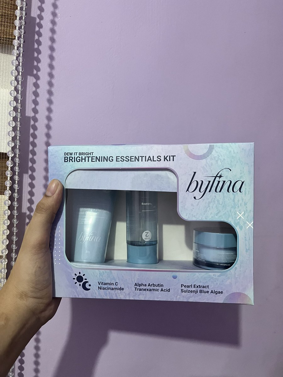 cllyn_26's tweet photo. Yey dumating na syaa!!! First time ko gumamit ng ganitong skin care product and excited na kong ma try ! 💕 @iamAndalioLoisa https://t.co/dycvRmmf51