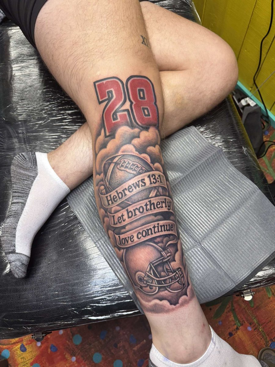 bonescl28's tweet photo. I work hard so I can play harder. My girl Holly at SmallTown Tattoos knocked this one out of the park. Some ink therapy for the win.
#bones28
#footballbrother
#Respect https://t.co/2GV6dk9COV