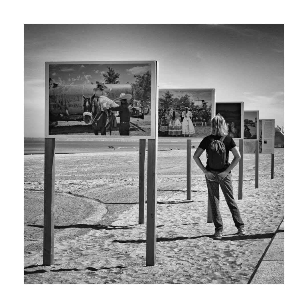 ian_hardacre's tweet photo. … Art on the beach
.
Houlgate promenade
.
#france #beach #houlgate #normandy #streetphotography #urbanphotography #monochrome #rfshooters #canoneosr5 #voigtländer #voigtlander50mmf1 https://t.co/X6nAjIFioj