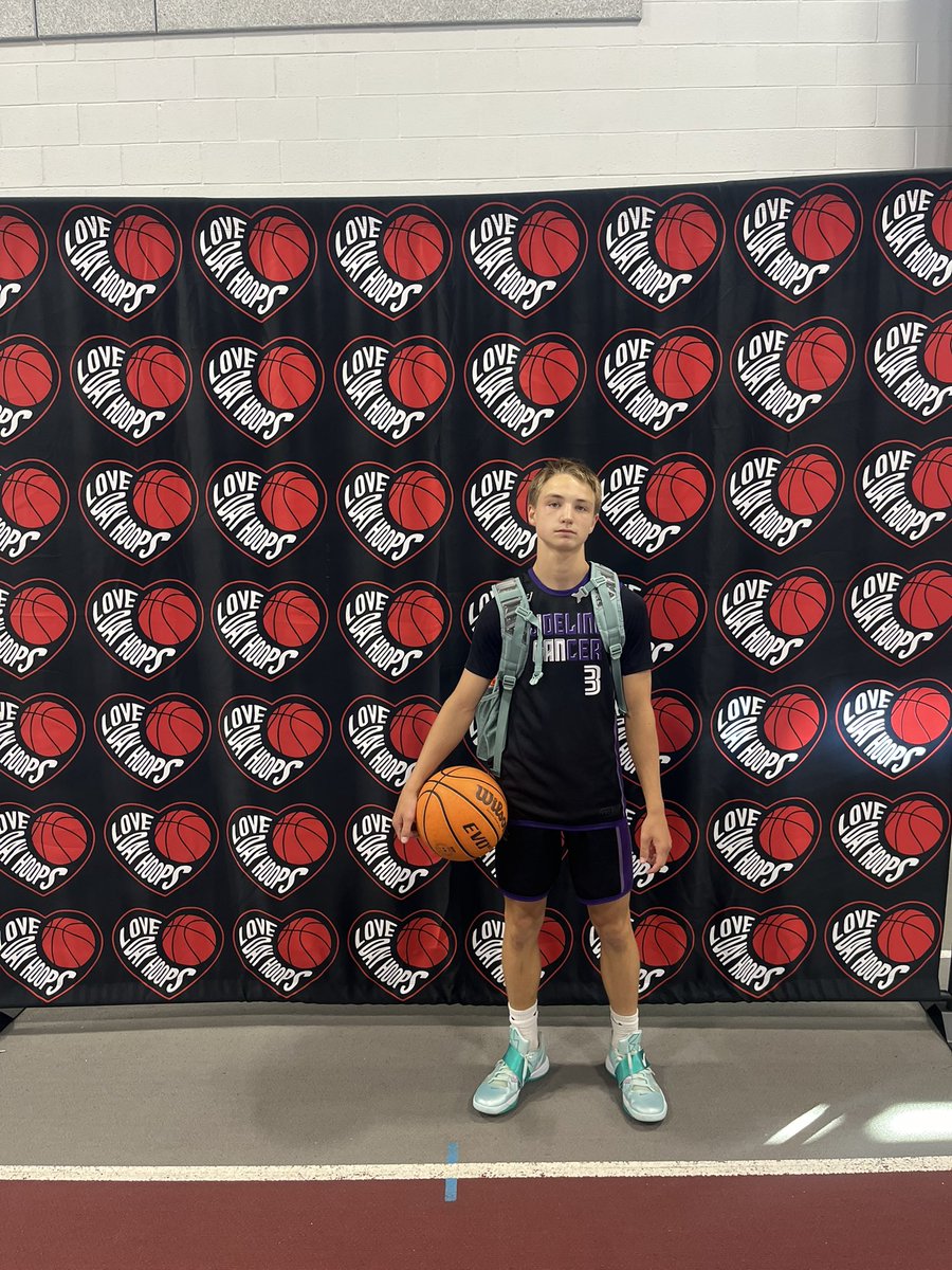 10:00am POTG 8th grade boys sideline cancer Reese eisenhut with 10pts in a win over Team MME

#Lovedayhoops
#FlexV