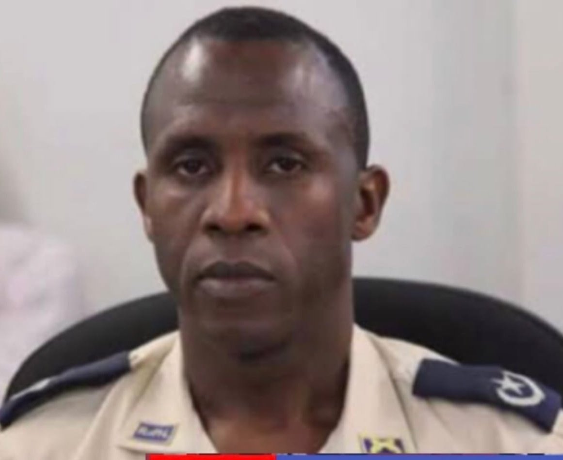 NicolasChr34218's tweet image. M #Konprann koz gwo #Batay sa ant #Primati,#DG PNH epi #CPT a m anvi konprann rezon koz yo vle #St #Syr pran #Tèt #CPT a,yon fason pou #Koupe tèt #Ramo nan tèt #PNH la koz #Gouvènman sa gen #Twòp Moun y'ap #Pwoteje,men DG sèlman pa #Pèsekite Moun kap mande w #Fè #Travay ou.