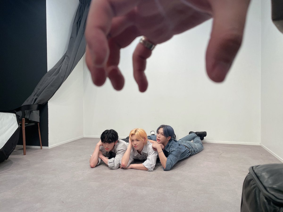 VERIVERY tweet media