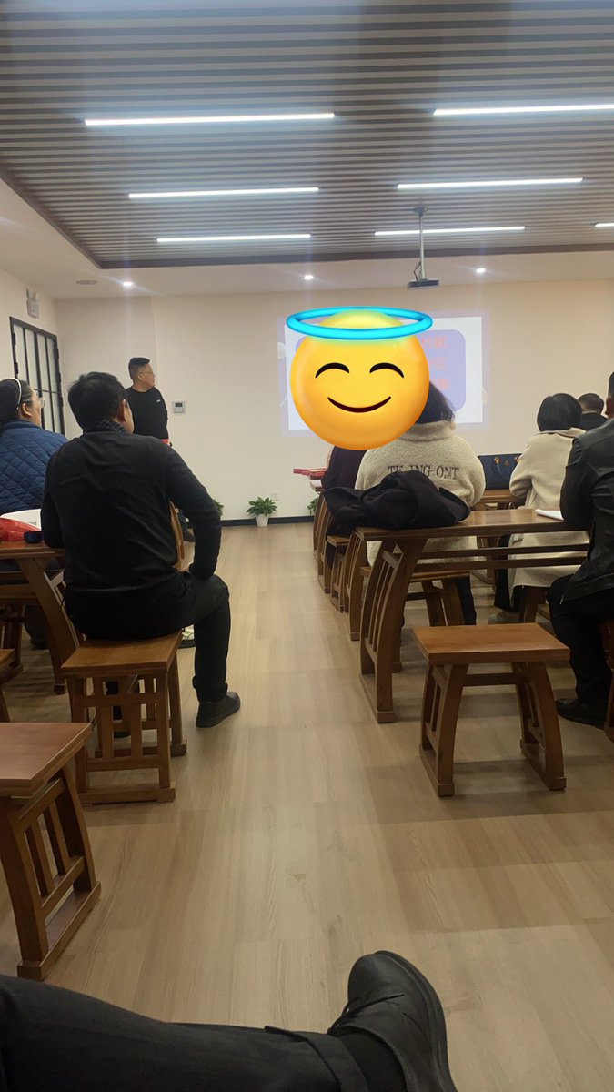 Serendipitying's tweet image. 从开始真正玩sm到现在，风气一年一个样，我觉得越来越没意思。

熟悉的面孔越来越少，我也没什么心劲儿再往下玩下去。

精力的分配重点也不再往sm偏移，细细回味，这些年玩sm玩的自己内心千疮百孔，到头来，更大的虚妄，一场空。