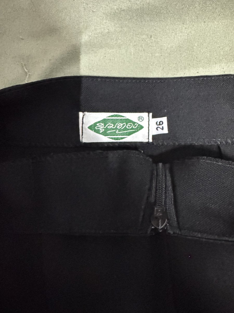 mAmaE_m's tweet photo. ส่งต่อ 👗ทรงเอ มุมทอง✨ ยาว 20 ผ่าหลัง
สภาพ 99% ใส่ไม่เกิน 5 ครั้ง 
🩰 ใส่แล้วมีความเป็นมิตร สวย สับ 
250 รวมส่ง📮 Dm ค่า
🍭 ไม่สามารถลองให้ยลโฉม เนื่องจากกระโปรงอาจปริ และฉันจะเหมือนแหนม 😘 https://t.co/QfGkeXNIjy