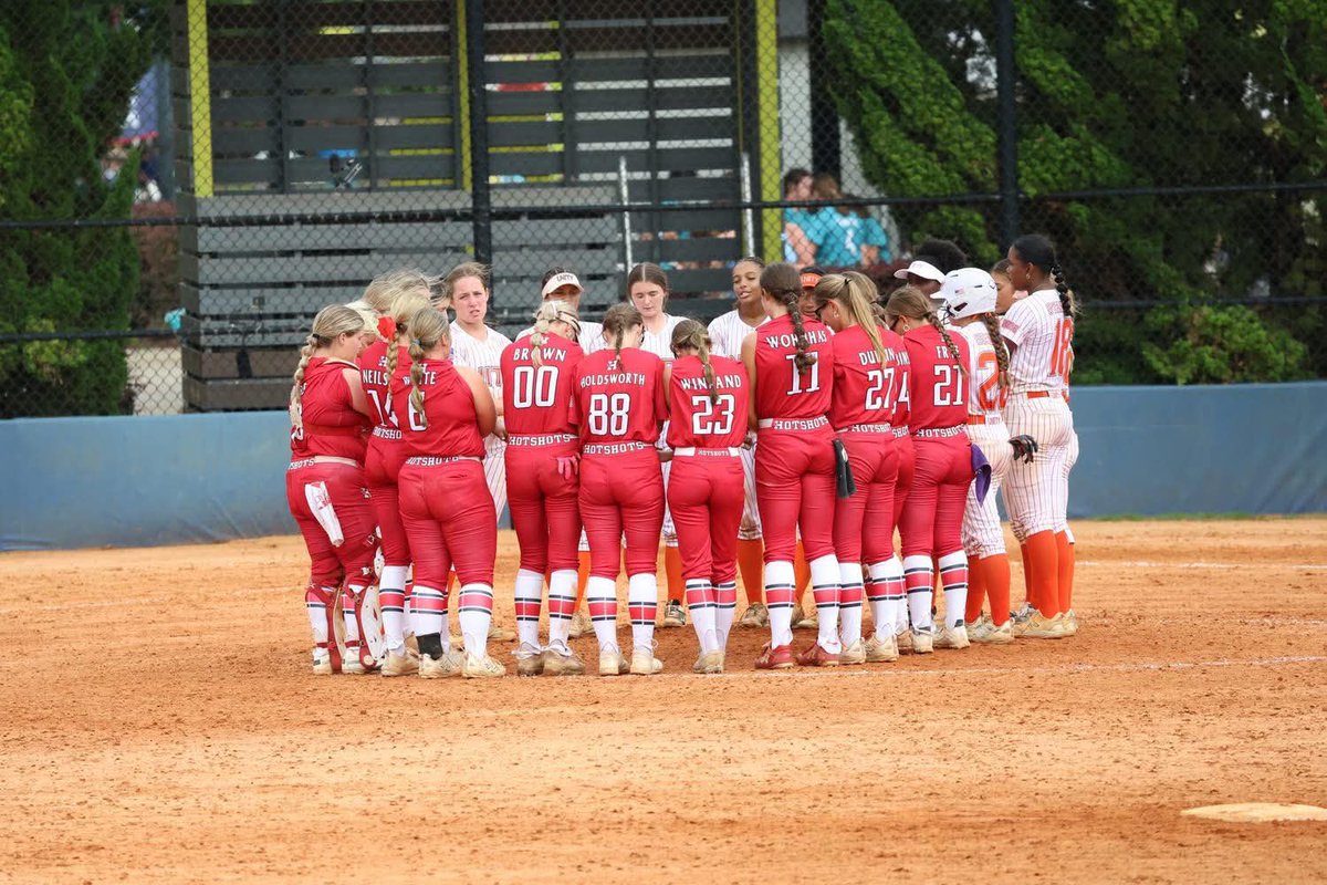 We still rollin!!   Great team wins!! Big bats, timely hits, clean fielding and stud pitching!  It’s a recipe for success!!   Elite 8 in Triple Crowns Summer Nationals ! 
#BangBang
#WeHaveArrived