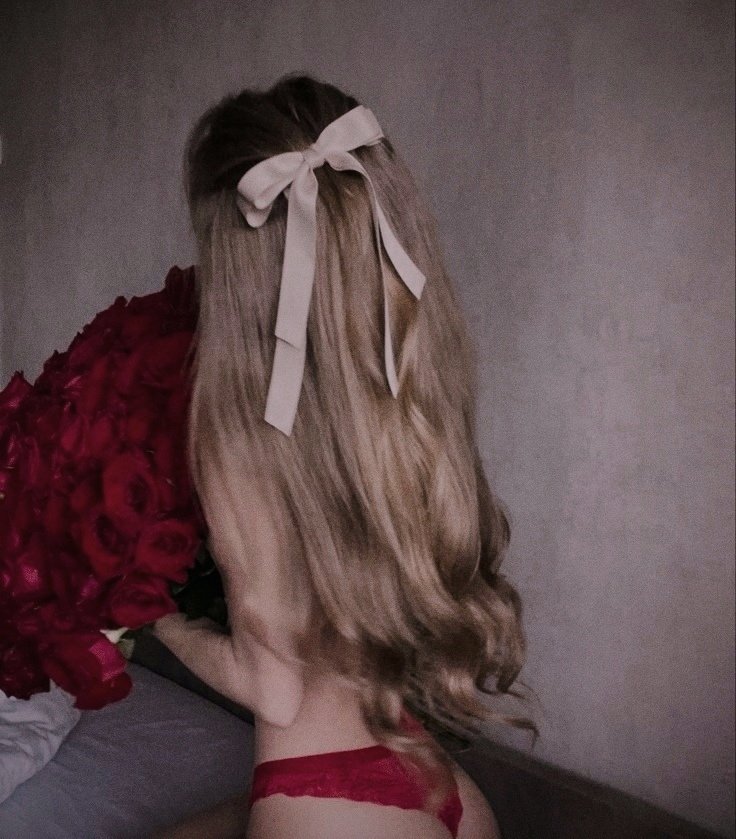 comewhtmay's tweet photo. ⠀

                          𝐒𝐞𝐝𝐮𝐜𝐭𝐢𝐯𝐞 𝐒𝐮𝐧𝐝𝐚𝐲 ✿

⠀ https://t.co/Nl9vh02e7n