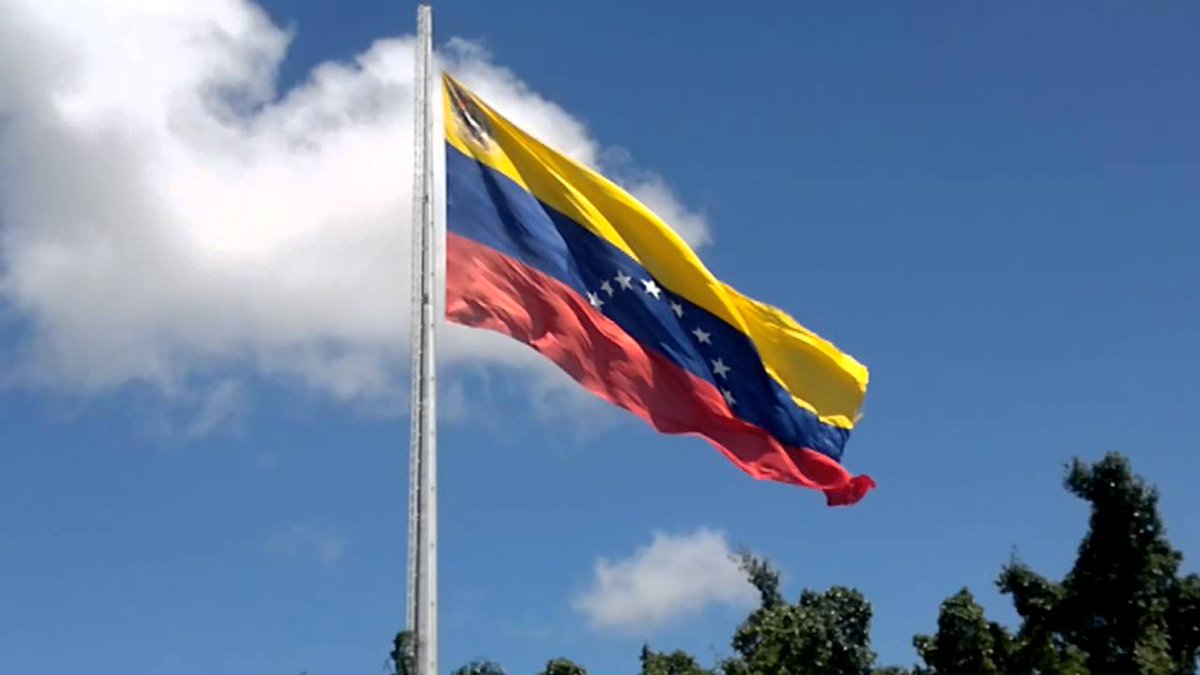 *Venezuela conmemora 💂🏻‍♀️ 219 años del izamiento de la Bandera Nacional* 🇻🇪
