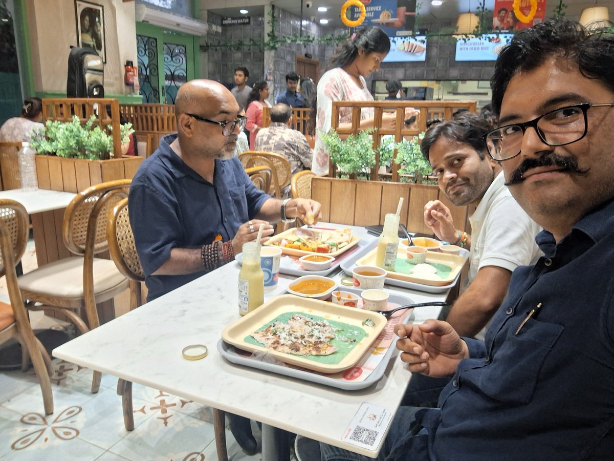 YadavArunesh's tweet image. मित्रता दिवस पर अभिन्न मित्रो के साथ...
#FriendshipDay2025