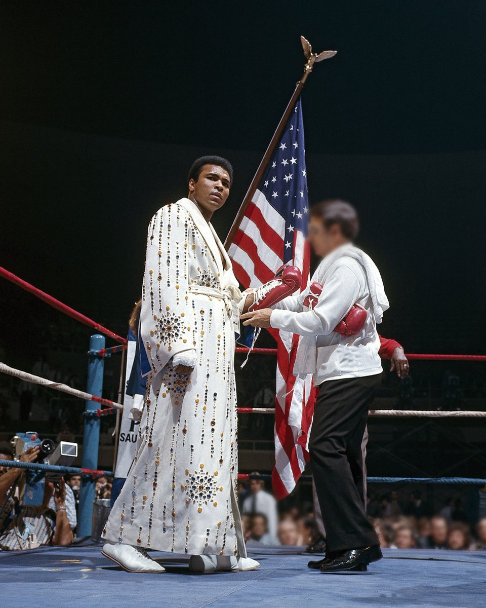 On February 14, 1973, Elvis gifted Ali a bedazzled robe which Ali wore for two fights, showcasing their iconic friendship.

#MuhammadAli #Icon #Champion #Boxing #Legacy #History #GOAT