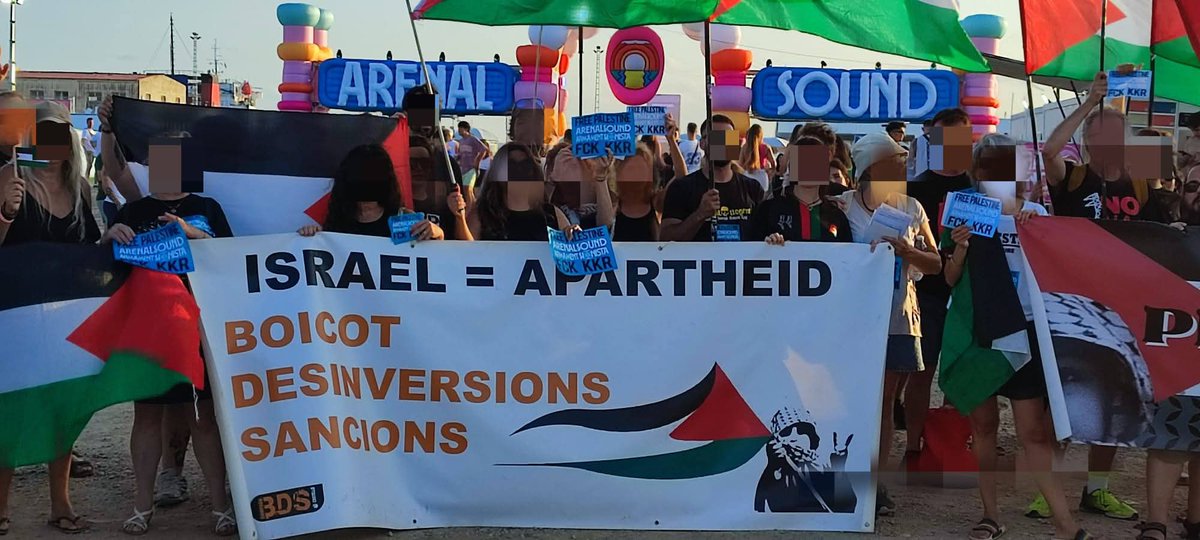 PCPE (@pcpe_comunista) on Twitter photo Concentración en el marco de la campaña de denuncia y boicot al <a href="/ArenalSound/">Arenal Sound</a>.
Como siempre que se defiende la causa palestina, la militancia del #PCPE estuvo presente.
La campaña sigue. Viva #PalestinaLibre.!!!
#boicotarenalsound
#arenalsound #BoicotIsrael Concentración en el marco de la campaña de denuncia y boicot al <a href="/ArenalSound/">Arenal Sound</a>.
Como siempre que se defiende la causa palestina, la militancia del #PCPE estuvo presente.
La campaña sigue. Viva #PalestinaLibre.!!!
#boicotarenalsound
#arenalsound #BoicotIsrael