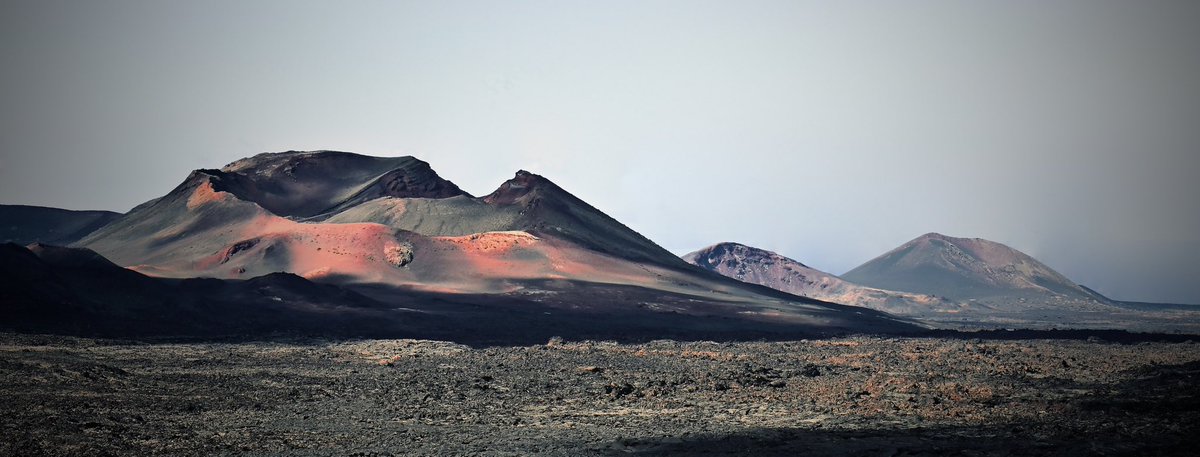 🇮🇨🌋This volcanic landscape of #Lanzarote was formed during the violent eruption cycle in the centre-west of the island in the period 1730-1736. <a href="/lanzarote/">Lanzarote 🌋🇪🇸</a> 📸Made with #NikonZ50 #volcanism #volcanoes #volcano <a href="/ThePhotoHour/">#ThePhotoHour</a> <a href="/StormHour/">#StormHour</a> <a href="/PanoPhotos/">Panoramas 📸📱</a>
