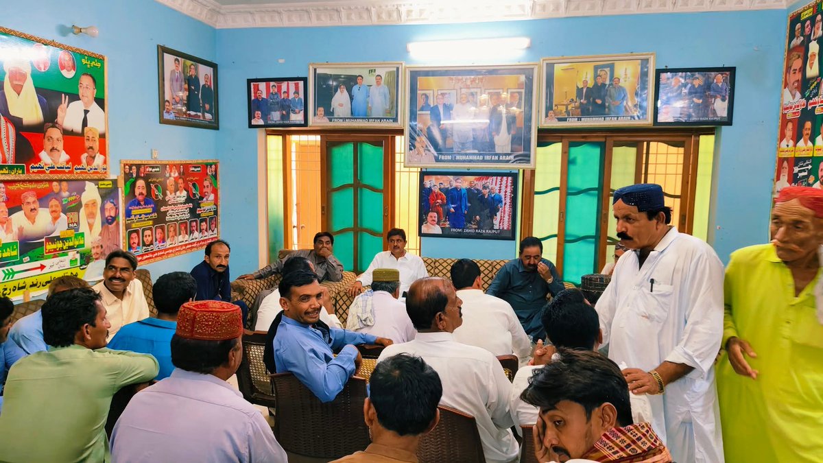 AijazAliJiyala's tweet photo. صوبائی وزیر محنت و افرادی قوت سندھ محترم شاھد عبدالسلام تھہیم  تھہیم ہائوس پر آئے ہوئے لوگوں سے ملاقات کی اور مسائل سن کر فوری طور پر حل کرنے کے احکامات جاری کیے۔
اس موقع پر چیئرمین میونسپل کمیٹی شہدادپور  بیرسٹر علی مرتضیٰ رحمان تھہیم، بھی ہمراہ موجود تہے
#PS44
#Shahdadpur https://t.co/miFDKsX2gj