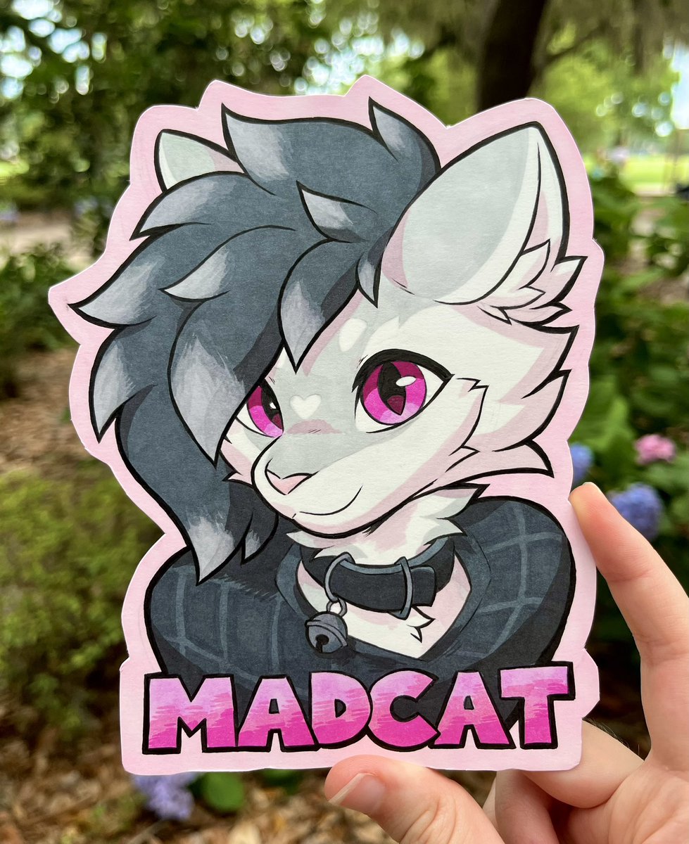 Badge for Madcat ‧˚ 🌸
Drawn with brush pen and marker!