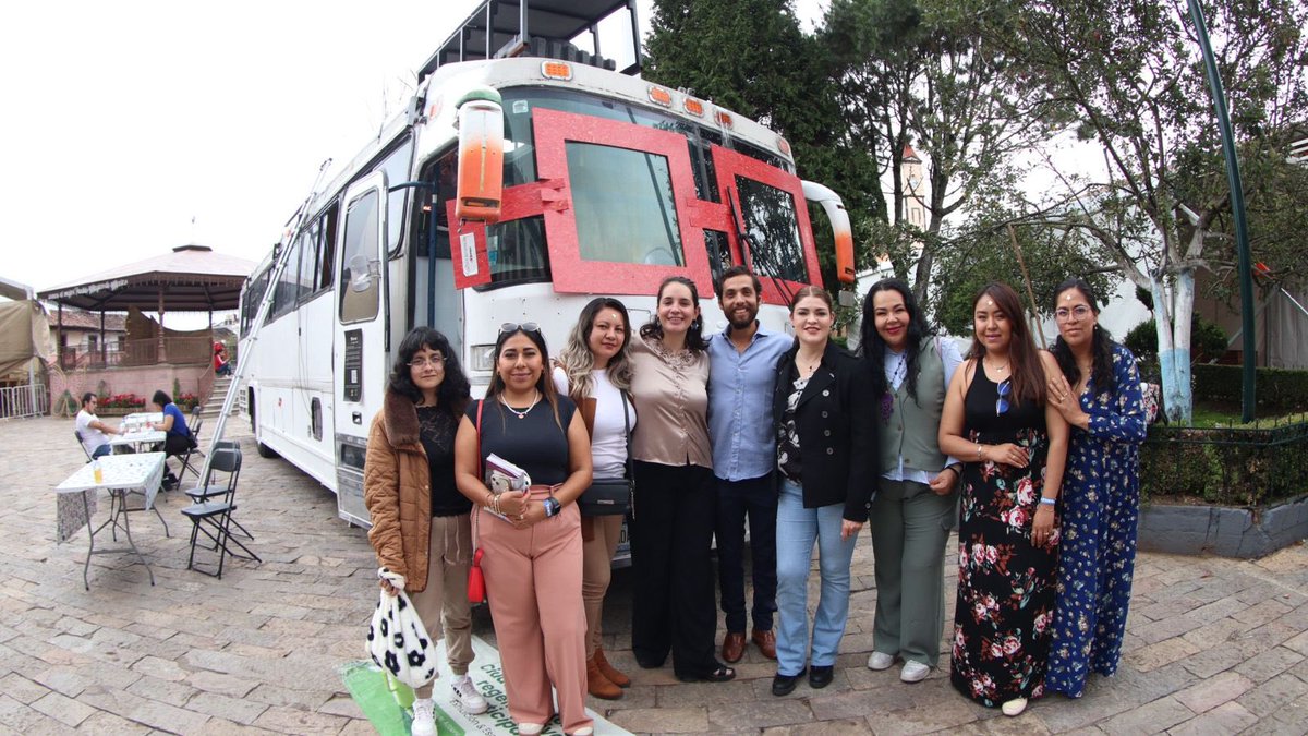 Bsnchez24's tweet photo. Muchas gracias a las y los amigos de @unlocksummit_io y en especial a @revillaweb3 fue una gran experiencia y sin duda, estar cerca de la tecnóloga y la ciencia siempre nos dará mayores oportunidades. https://t.co/e0Ah9LBESp