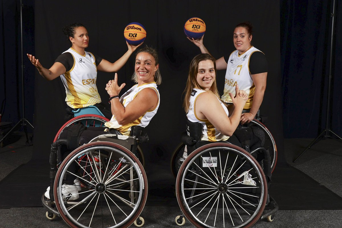 🏀Baloncesto l Mundial 🇿🇦

La selección española🇪🇦 se proclama SUBCAMPEONA DEL MUNDO🥈en baloncesto de silla de ruedas 3x3

Que gran campeonato caiendo en la final por 12-17 ante Canadá