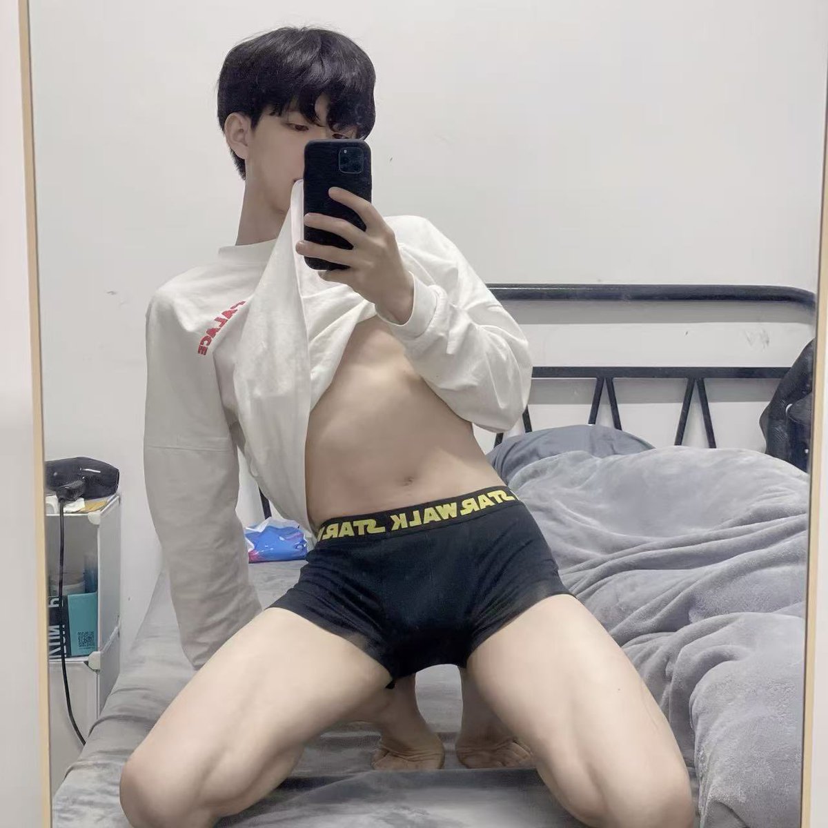 Qing0069's tweet photo. 想做爱，想被许多个体育生的巨根狠狠操干🥵#男大 #男大体育生 #男高 ＃男高体育生 #体育生 #体育生s https://t.co/9AB2MfDNTd