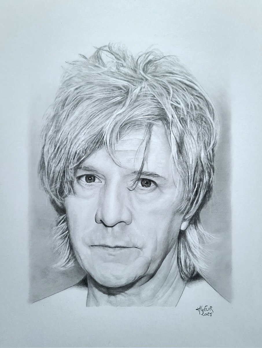 Nicola Sirkis 
Dessin aux crayons graphite du 4h au 9b 
Sur feuille A3 Bristol 
D'après photo VEEREN /BESTIMAGE