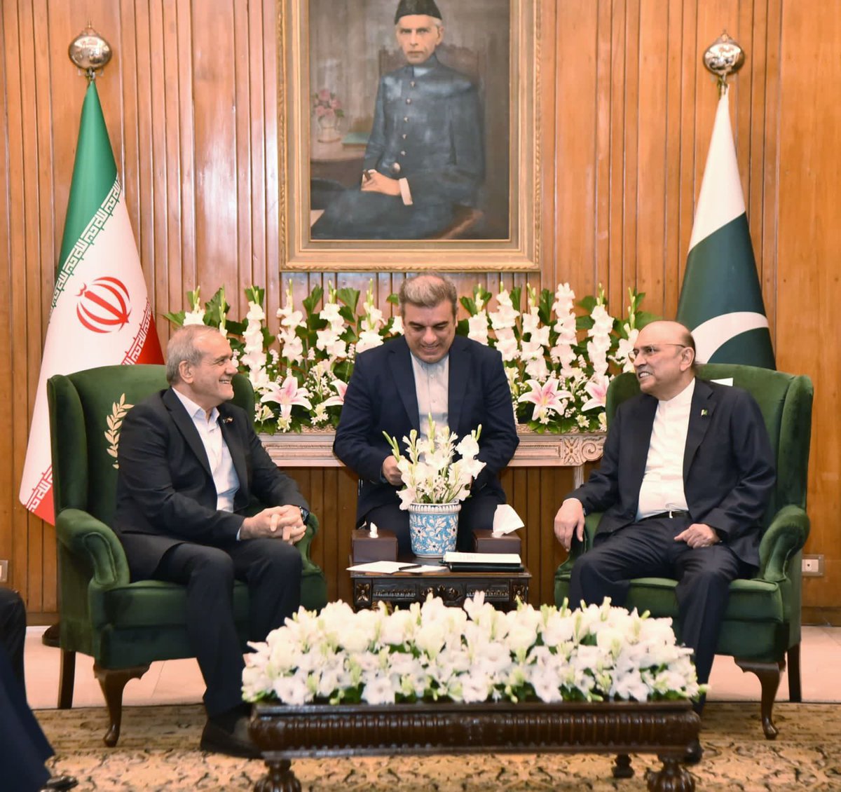 Abdul Karim Khaldi (@khankhaldi72942) on Twitter photo President Asif Ali Zardari receiving Iranian President Dr Masoud Pezeshkian at Awan-e- Sadr on 3rd August, 2025.
<a href="/AAliZardari/">AsifAliZardari</a> <a href="/BBhuttoZardari/">BilawalBhuttoZardari</a>
<a href="/AseefaBZ/">Aseefa B Zardari</a> <a href="/Bhuttoiest/">Nadeem Ahmed Bhutto</a> President Asif Ali Zardari receiving Iranian President Dr Masoud Pezeshkian at Awan-e- Sadr on 3rd August, 2025.
<a href="/AAliZardari/">AsifAliZardari</a> <a href="/BBhuttoZardari/">BilawalBhuttoZardari</a>
<a href="/AseefaBZ/">Aseefa B Zardari</a> <a href="/Bhuttoiest/">Nadeem Ahmed Bhutto</a>