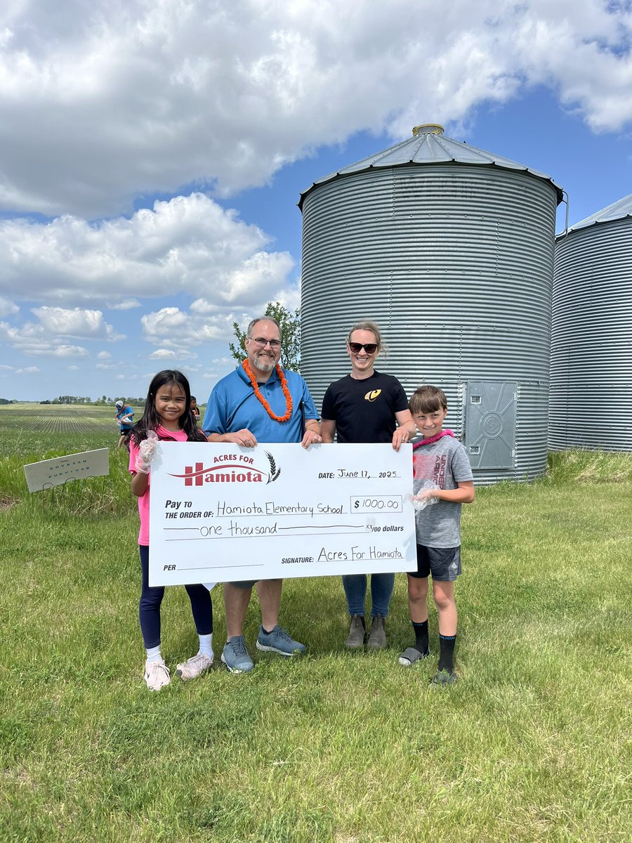 We had two new projects funded this spring! Hamiota Elementary School for blinds and Hamiota 55+ Centre and RStore for new carpet!