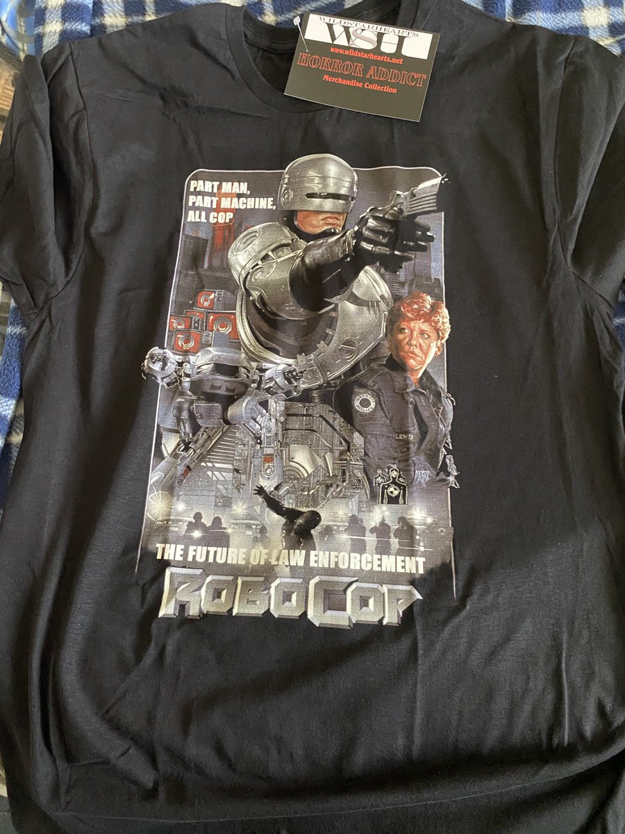 RichardMP1979's tweet image. 🖤 “Part man, part machine, ALL COP.”
Just scored this killer RoboCop tee on eBay — straight up retro perfection.
Love when merch looks like a VHS cover from the glory days of sci-fi action. 🤖💥

#RoboCop #RetroTee  #MovieMerch #80sMovies #SciFiClassic  #VHSStyle #MovieShirt