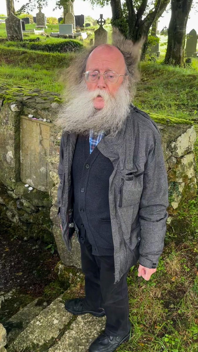 AMASSMOVEMENT's tweet photo. Eddie Lenihan visited Monivea &amp; Abbeyknockmoy today, pictured at Tobar Phádraig. Internationally acclaimed folklorist, storyteller &amp; author, Eddie now adds his voice to the growing call to protect our rural way of life and heritage.
#EddieLenihan #Monivea #IrishHeritage #Folklore https://t.co/4XvLlsnr5H