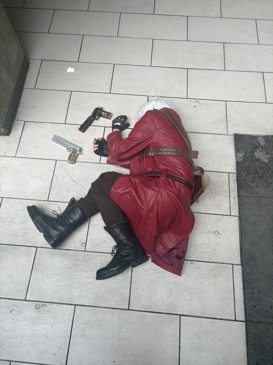 devilsaviour_'s tweet image. ran out of gold orbs