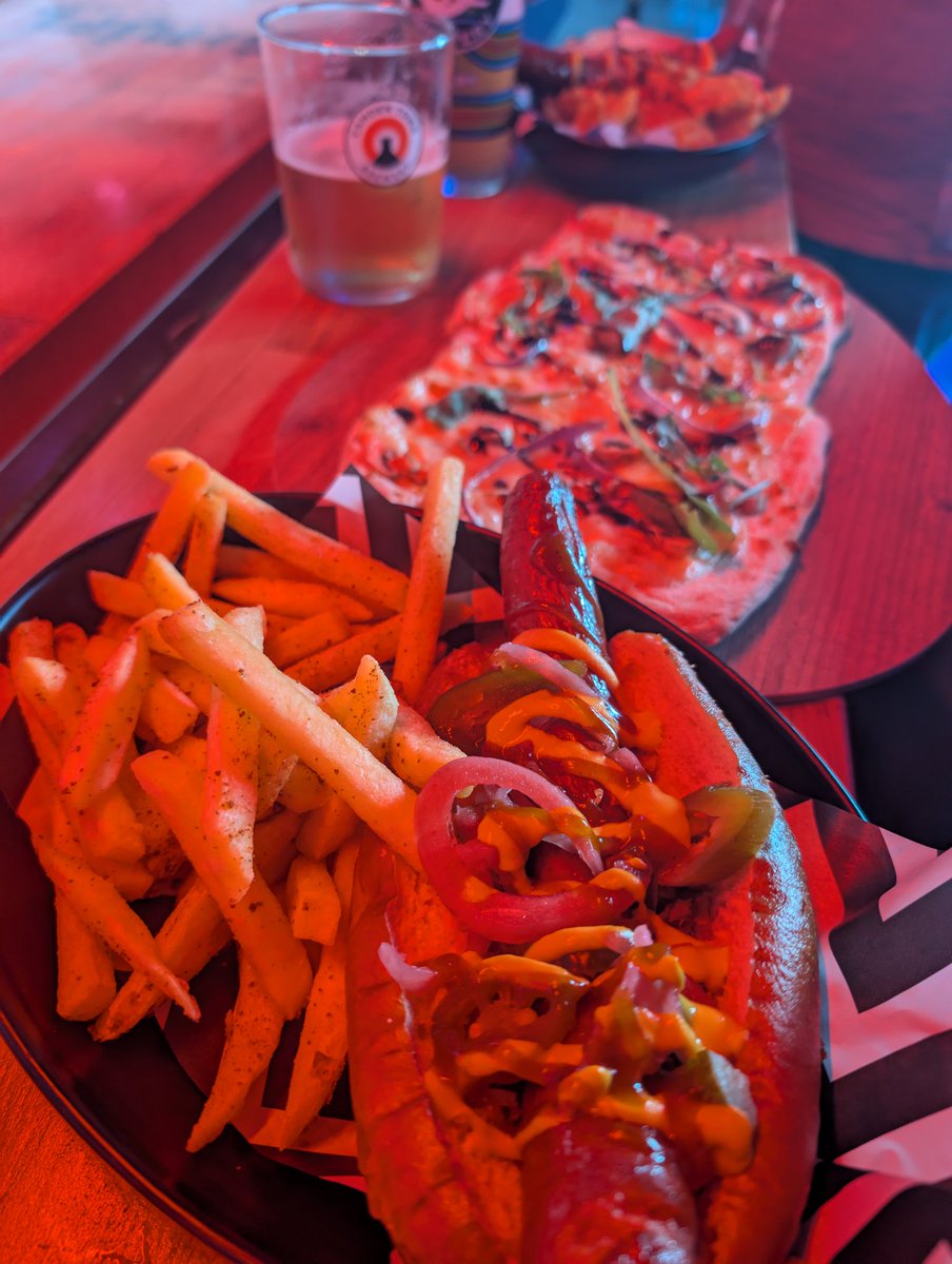 mir3th's tweet photo. Day out in #Manchester ~  lots of food, drinks and pub games✨ https://t.co/pcDvpYAx0c