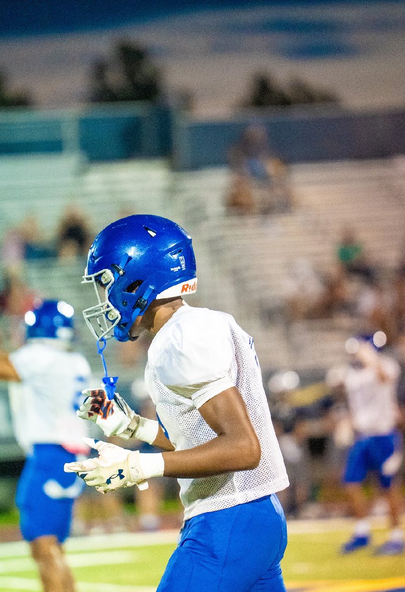 Gordondominic3's tweet photo. Week 1 ⏳⏳ @CSmithScout @RecruitRedBank @Redbank_fb @NCEC_Recruiting @beyond_grind @CSmithScout @NatlPlaymkrsAca @PrepRedzoneTN https://t.co/KsWFujQfTj