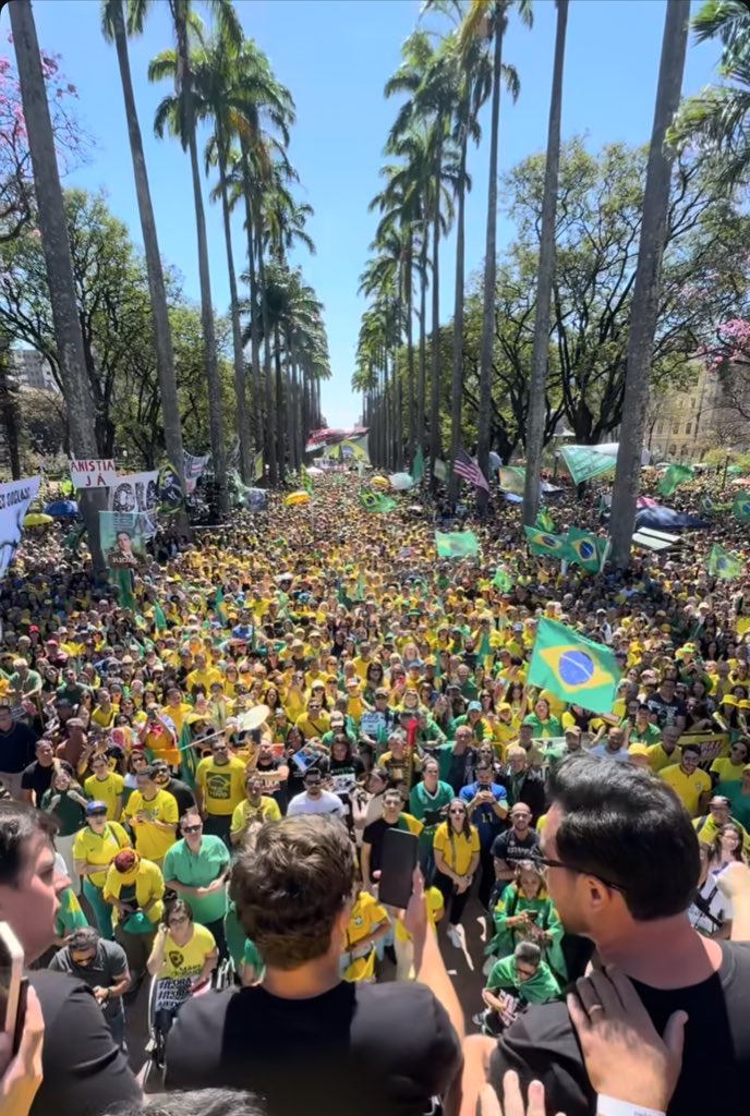 🇧🇷 AGORA: Belo Horizonte também registra manifestação contra Alexandre de Moraes.
