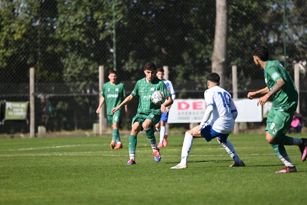 ⚽️🙌🏼 EN UN PARTIDAZO, EL CLÁSICO FUE EMPATE

💪🏻 La Reserva, dirigida por Germán Sassone, igualó 2-2 ante Vélez en Pontevedra con goles de Lautaro Bordón y Benjamín Garay. 

➡ El próximo partido será contra Riestra, el jueves 7 de agosto, en la fecha 4 del Torneo Proyección.

💚