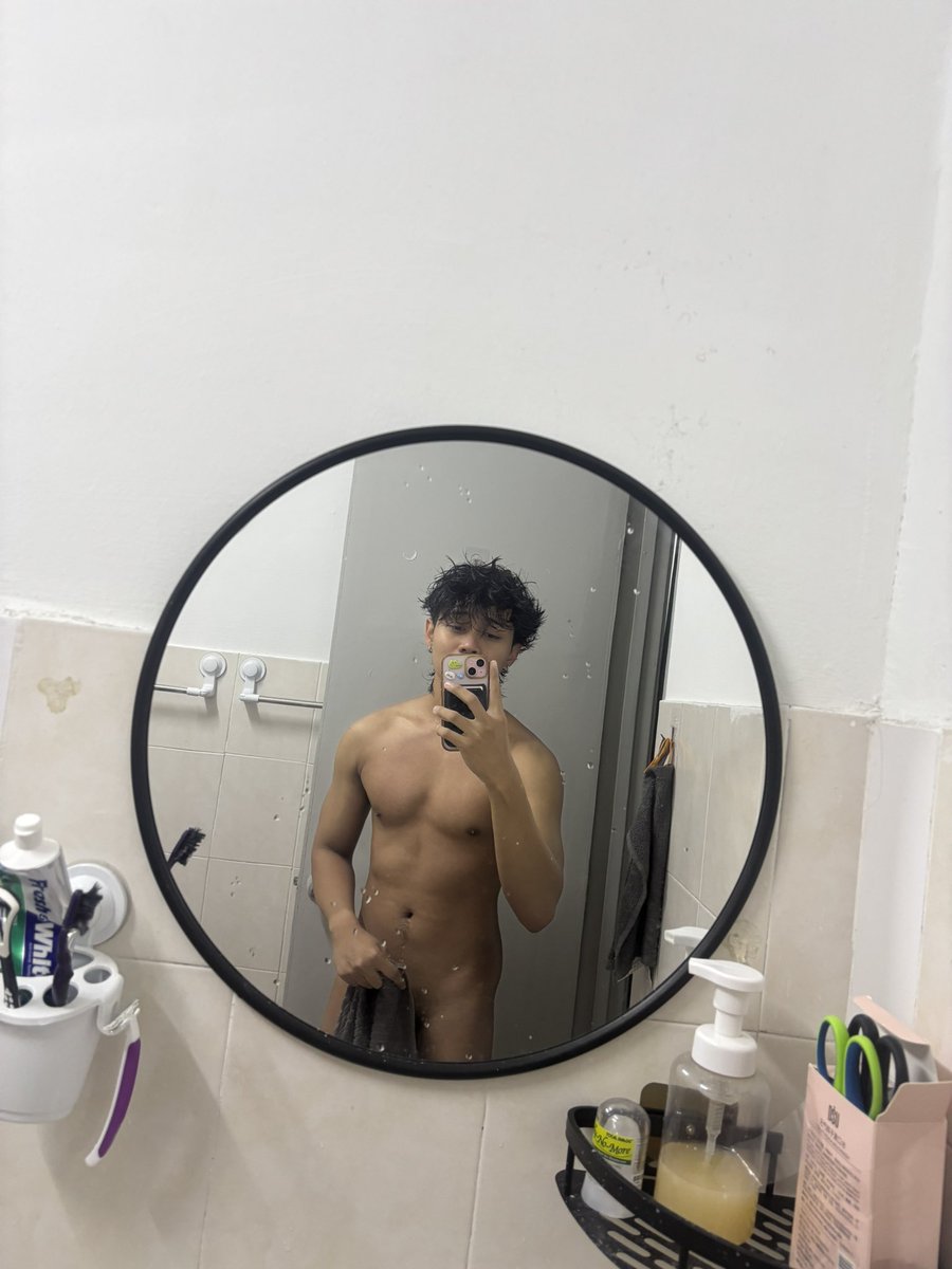 Bosan la mandi sorang 😗