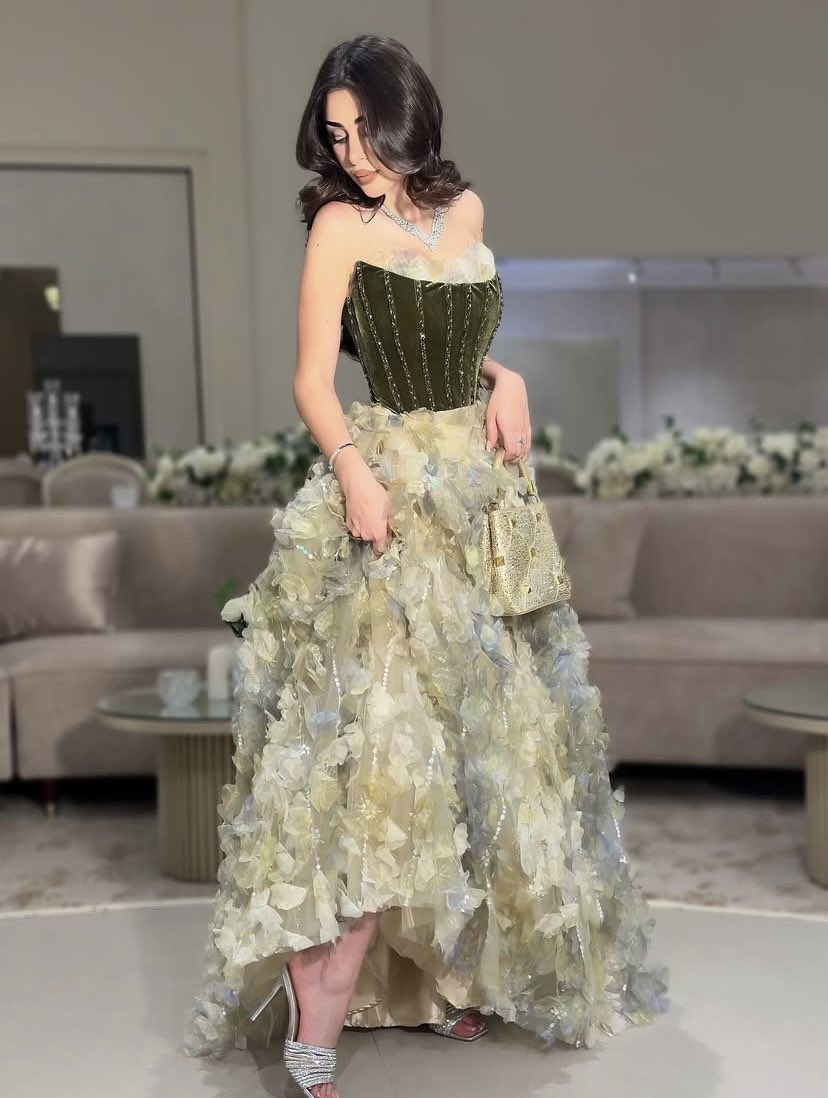 اعطونا احلى فستان شافته عينكم ومن وين انقذونااااا