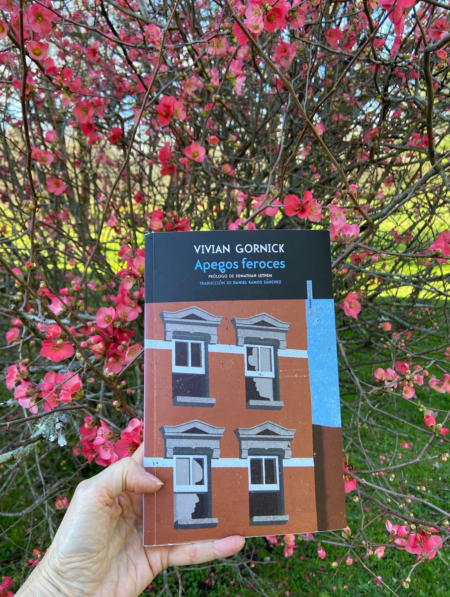 LucilaRobredo's tweet photo. Me gusta mucho Vivian Gornick, como escritora y como crítica y esta novela sobre la relación madre-hija me parece una joya. https://t.co/q3QmMz8D2t
