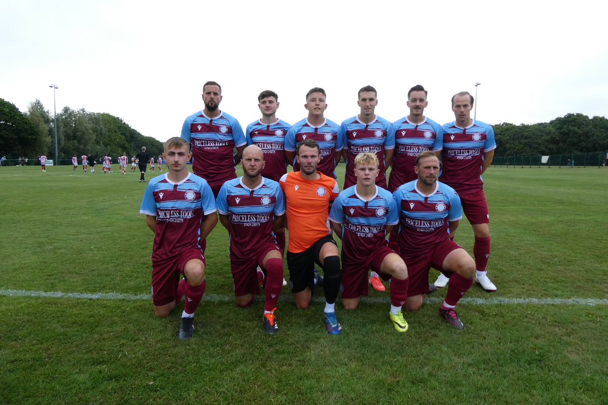Little Common looking very smart before their F.A. Cup match with the higher ranked Southall this afternoon
The Sussex side took the lead before the match ended 1-1.
Full album to follow, when done........