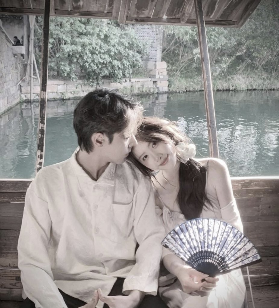 SANGSGK's tweet photo. Mood { 4-8-2025 } LOVE
————————-🩷

Thousands of pampered people are not equal to a person who understands, thousands of pursuers are not equal to a person next to them when they are difficult.
—————————
#Love #Monday #GoodMorning https://t.co/iRXA8OMkZP