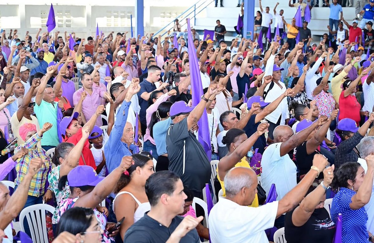 ¡Hoy se demostró que #LaVegaEsPLD! Gran asamblea de unidad y compromiso con el país. 

#PLD #SoyPLD #Francisco #FDB 
#ConElPLDseVivíaMejor #DominguezBrito