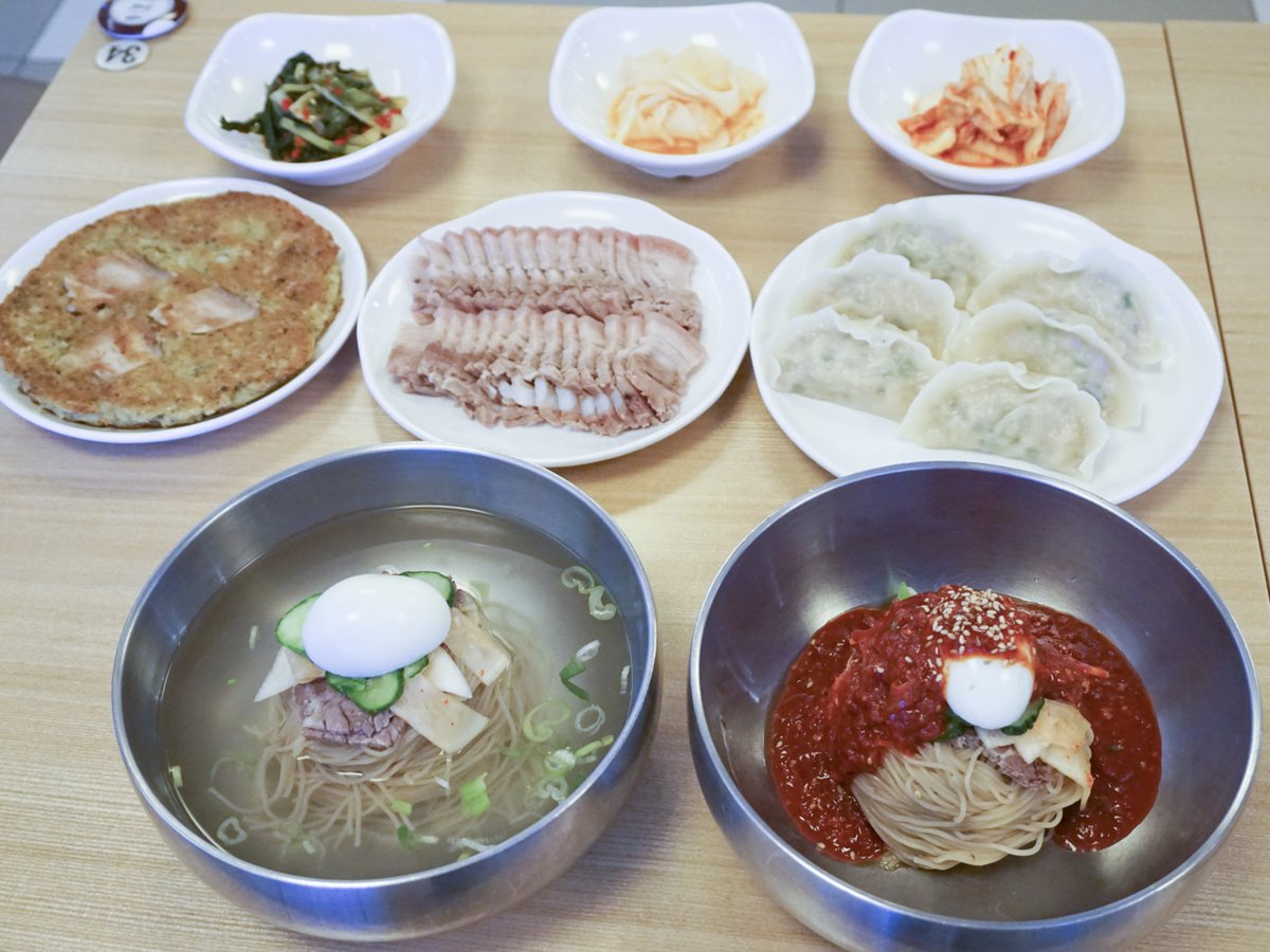 lvman24z's tweet photo. 서울 영등포구 수육맛집 수육 전문점 방문��� 보세요

#치킨맛집 #후라이드치킨 #양념치킨 #가까운치킨맛집 #우리동네치킨

 https://t.co/ZZiOS327OH   << 링크를 눌러 확인해 보세요. https://t.co/bhljmMNqTt
