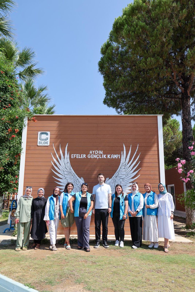 enes_efendioglu's tweet photo. Bugün Denizli ve Aydın’da gençlik merkezlerimizi ziyaret ettik, kıymetli Gençlik Çalışanlarımızla bir araya geldik.

Gençlik Merkezleri Dönüşüm Programı için heyecanlıyız, hazırız.📌

@GSBgenclik @gencliksporbak https://t.co/O1zhxvxo4C