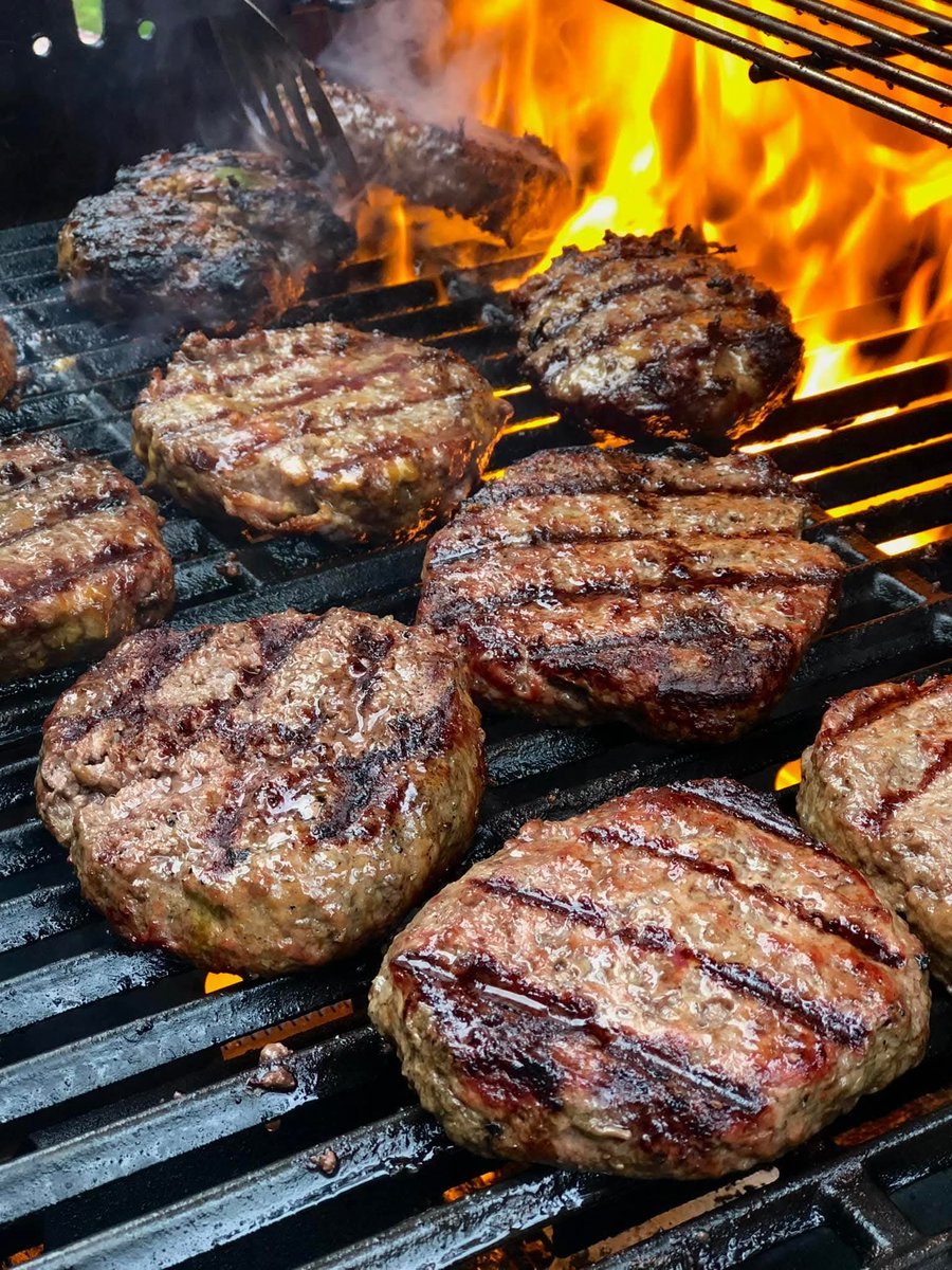 This BC Day long weekend, make burger night legendary! 🍔🔥 Discover locally crafted, handmade burger patties—made with premium ingredients and packed with flavour. From classic beef to gourmet blends, Newmans Fine Foods has the perfect patty to satisfy every craving. 🙌