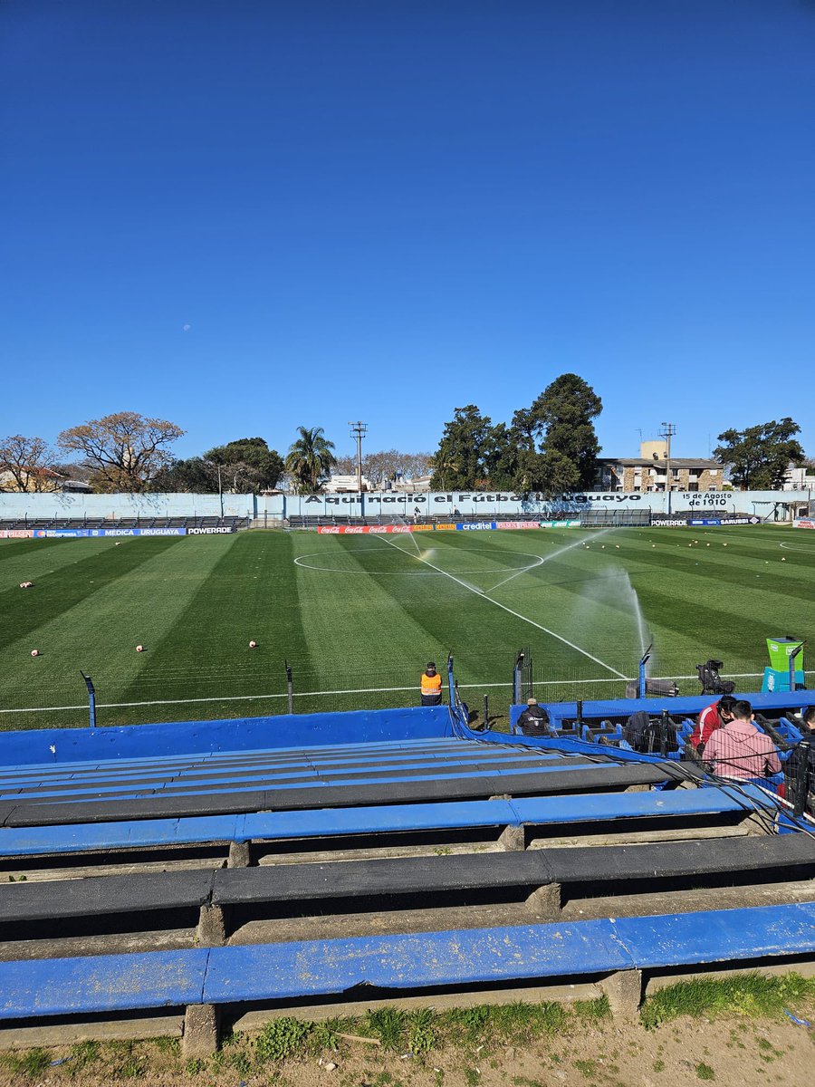 Carve Deportiva (@carvedeportiva) on Twitter photo 🏆 𝐂𝐥𝐚𝐮𝐬𝐮𝐫𝐚
🔛 ¡𝗔𝗜𝗥𝗘!
🏟️ Comenzamos desde Belvedere con toda la previa de <a href="/LiverpoolFC1915/">Liverpool Fútbol Club</a> 🆚 <a href="/DanubioFC/">Danubio Fútbol Club</a>, con <a href="/diegomiranda07/">Diego Miranda</a> al mando
🎙️ A las 15.00 lo relata <a href="/Pepe_Temperan/">Pepe Temperan</a> con los comentarios de <a href="/SebaSanchezuy/">Seba Sánchez</a>
📺 youtube.com/@CarveDeportiv…
📻 𝗣𝗼𝗻𝗲𝘁𝗲 𝗹𝗮 🏆 𝐂𝐥𝐚𝐮𝐬𝐮𝐫𝐚
🔛 ¡𝗔𝗜𝗥𝗘!
🏟️ Comenzamos desde Belvedere con toda la previa de <a href="/LiverpoolFC1915/">Liverpool Fútbol Club</a> 🆚 <a href="/DanubioFC/">Danubio Fútbol Club</a>, con <a href="/diegomiranda07/">Diego Miranda</a> al mando
🎙️ A las 15.00 lo relata <a href="/Pepe_Temperan/">Pepe Temperan</a> con los comentarios de <a href="/SebaSanchezuy/">Seba Sánchez</a>
📺 youtube.com/@CarveDeportiv…
📻 𝗣𝗼𝗻𝗲𝘁𝗲 𝗹𝗮
