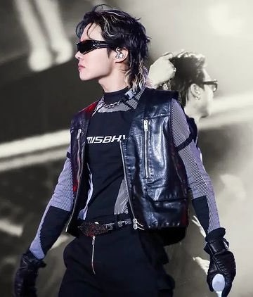 اگه جیهوپ رقص مایکل جکسونی بره چیییییییی

BTS x MICHAEL JACKSON 
BTS and MICHAEL JACKSON IS COMING
#BTSxMichaelJackson