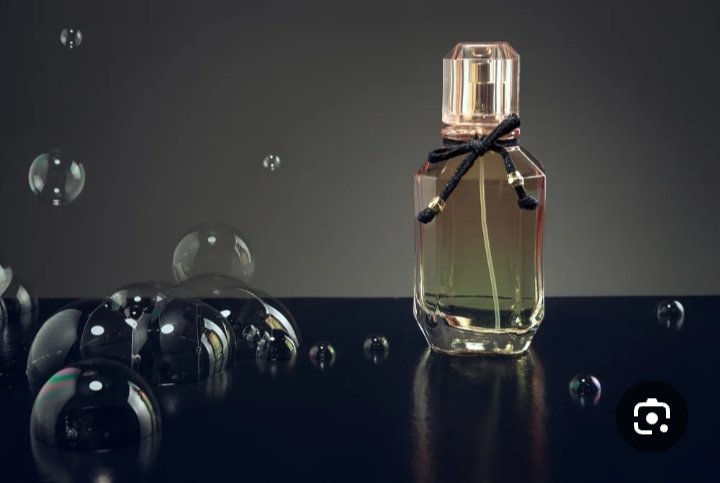 عطرك الحقيقي .. هو سمعتك الطيبة وصدقك فـ التعامل .. لا في زجاجة سعرها أضعاف مرتبك للتباهي الزائف .. 🎯