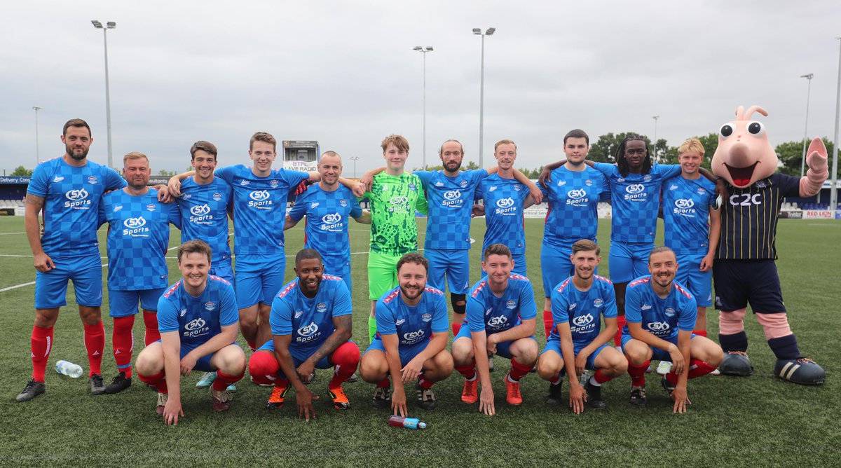 NickyHayesPhoto's tweet image. A great afternoon at @BTFC's New Lodge as @RunFreeOfficial played @Bright_Boots in a charity match for @TheMOTSCharity Played in great spirit throughout with a kids pen shoot out at half time vs Sammy the Shrimp which saw Sammy getting booked for over celebrating a save haha.